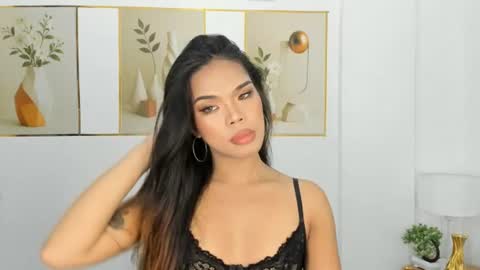 lucyvane online show from July 20, 7:48 pm