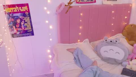 LUCYY FROM HOME  online show from January 18, 2:20 am