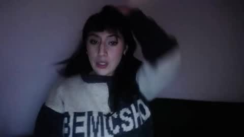 luisa_homes online show from December 22, 9:32 pm