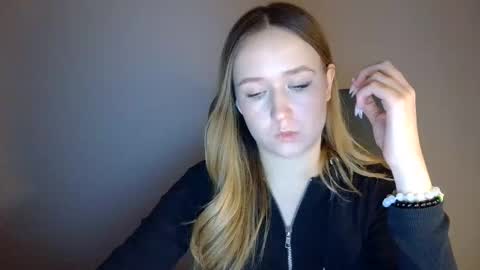 Lulu Baby18 online show from February 6, 7:27 pm