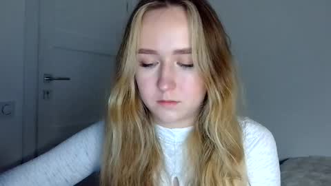 Lulu Baby18 online show from April 8, 8:12 pm