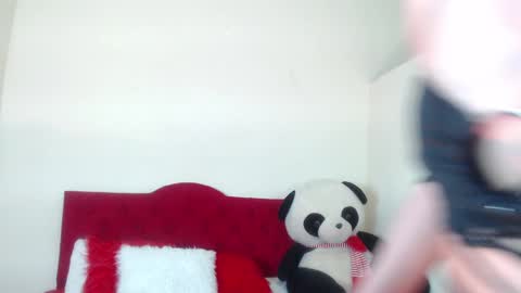 LULU online show from February 25, 8:21 pm