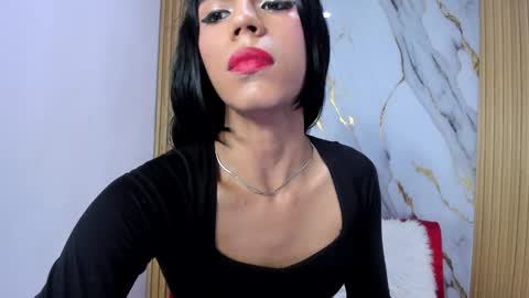 LULU online show from March 5, 3:21 pm