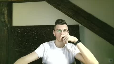 Andrew independent model 2000-0000 CET daily online show from May 12, 6:39 pm