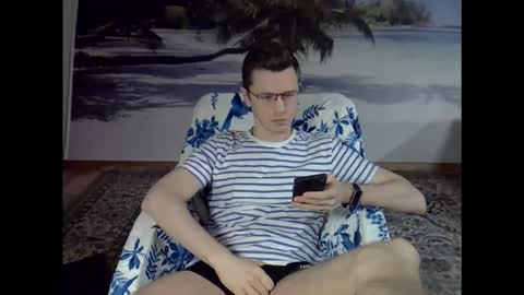 Andrew independent model 2000-0000 CET daily online show from March 3, 9:44 pm