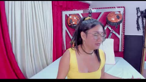 Luna  online show from October 21, 11:30 pm