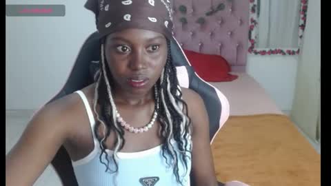 luna253951 online show from May 11, 7:55 pm