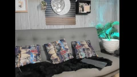 Luna online show from May 6, 2:23 pm