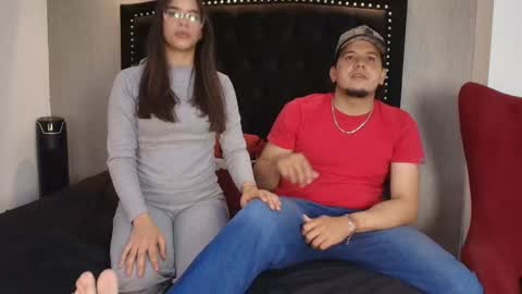 Luna And Titan  online show from October 29, 2:19 pm