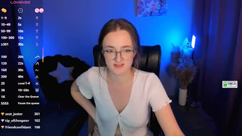 luna_berryy online show from February 23, 2:29 am