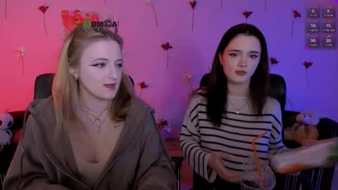 luna_berryy online show from March 21, 8:24 pm