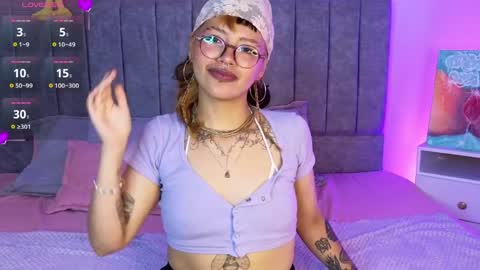 luna_blooms online show from March 30, 1:55 pm