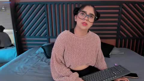 luna_cute14 online show from February 3, 8:13 pm