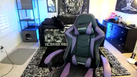 Luna online show from April 14, 8:23 pm