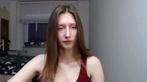 L U N A  online show from February 3, 6:33 am