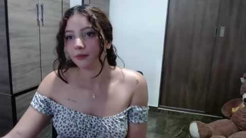 lunaa_sub online show from November 21, 8:18 pm