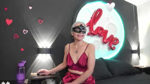 lunamisteriosa_ online show from February 26, 12:08 pm