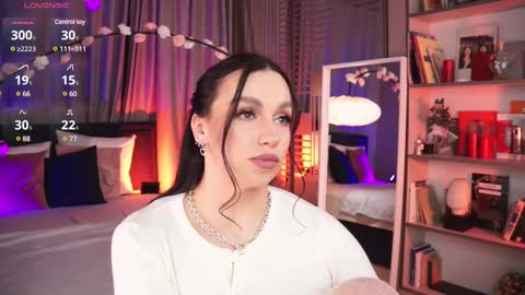 Snapshot of lunanight_ chatting on March 2, 3:02 am Luna  next streams Mon Fri Sat Sun 8pm-5am gmt0 online show from March 2, 3:02 am