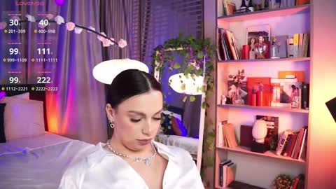 Snapshot of lunanight_ chatting on March 10, 12:07 am Luna  next streams Mon Fri Sat Sun 8pm-5am gmt0 online show from March 10, 12:07 am