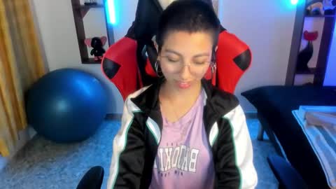 Snapshot of lunarichy chatting on October 22, 9:49 pm lunarichy online show from October 22, 9:49 pm