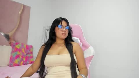 lunascarleht online show from February 11, 4:55 pm