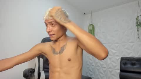 lunay_bigcock420 online show from January 18, 7:06 am