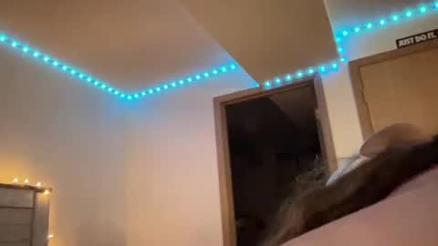 Lunadreams online show from December 17, 5:18 am