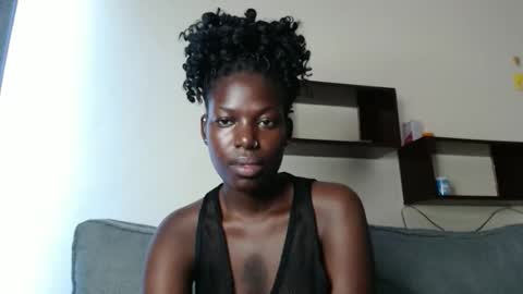 luo_queen online show from February 26, 11:02 am