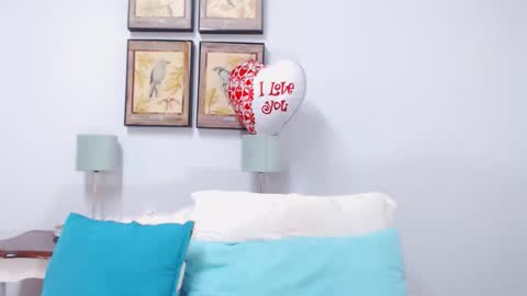 lusciousboobzz online show from March 13, 9:34 am