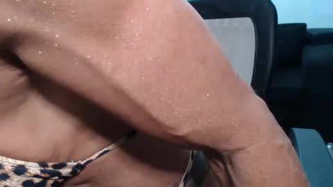 lusexyhot online show from March 3, 12:37 am