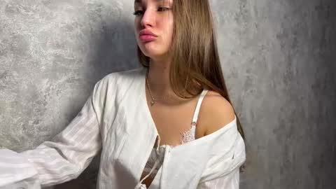 Mira online show from October 26, 2:34 am