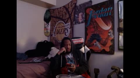 Snapshot of lust_j chatting on December 3, 5:04 am LUST online show from December 3, 5:04 am