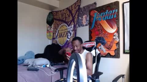 Snapshot of lust_j chatting on December 6, 4:33 pm LUST online show from December 6, 4:33 pm