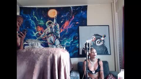 Snapshot of lust_j chatting on October 23, 9:04 pm LUST online show from October 23, 9:04 pm