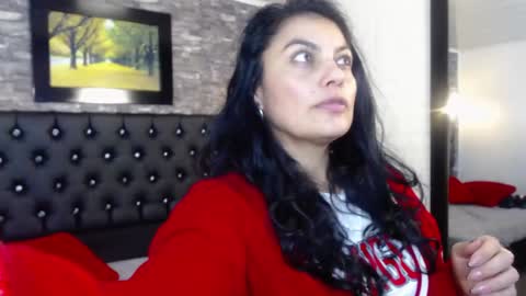 Snapshot of lust_mom chatting on December 4, 3:15 pm Angela 3 online show from December 4, 3:15 pm