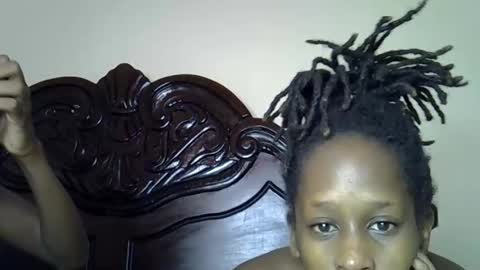 lutino_lovebirds online show from March 11, 4:48 am