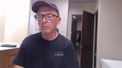 luv_missle online show from March 7, 9:29 am