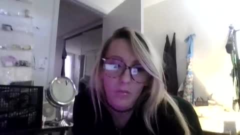 Hypnotic9786 online show from May 4, 6:36 pm