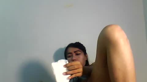 Bee Bee online show from November 30, 6:31 am