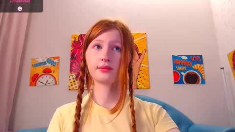 lux_angel online show from October 28, 11:50 pm