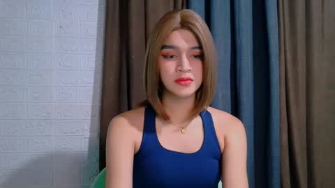 queen lux online show from March 18, 2:39 am