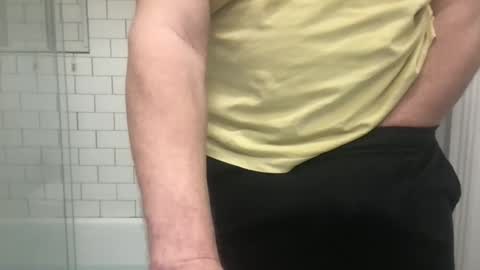 lvguynextdoor440656 online show from November 23, 1:47 am