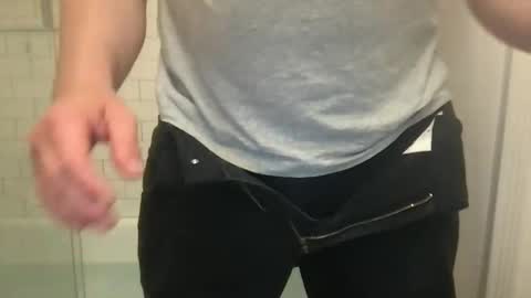 lvguynextdoor440656 online show from May 20, 1:35 am