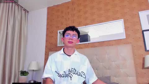 Lyan online show from January 5, 7:28 pm