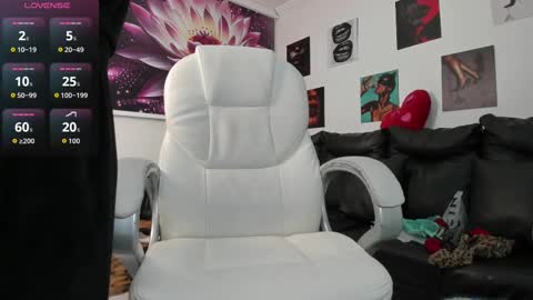  Lycoris  online show from October 6, 9:32 pm