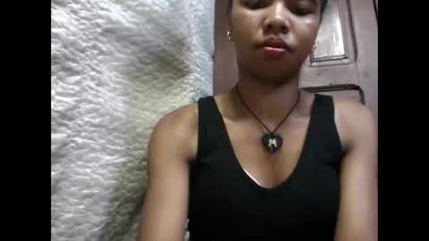Snapshot of lydialarin chatting on September 28, 5:27 am Lydiah online show from September 28, 5:27 am