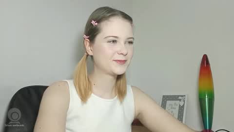 Snapshot of lydiasunny chatting on September 21, 6:12 pm Lydia online show from September 21, 6:12 pm