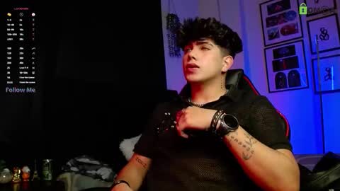 Lyle Bennett Freelance Model online show from November 23, 9:40 am