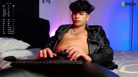 Lyle Bennett Freelance Model online show from November 1, 11:20 am