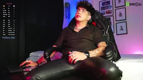 Lyle Bennett Freelance Model online show from January 10, 11:48 am